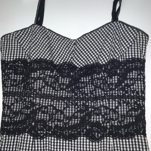 Black and White Checkered Body-con Dress! - Picture 2 of 4
